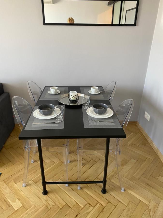 Apartament Emilian Apartamento Varsovia Exterior foto